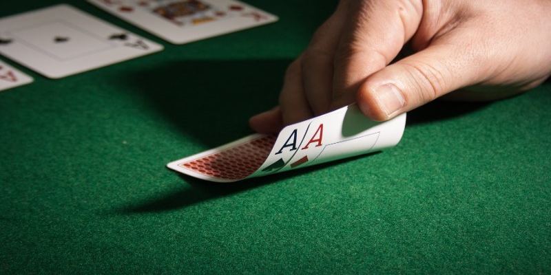 Cách chơi Poker tại MG188 từ nhận bài đến showdown cuối cùng